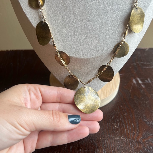 Vintage Gold Tone Circle Necklace - Picture 3 of 4